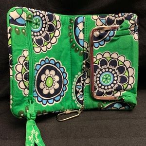 Vera Bradley-Green wallet with magnet closer